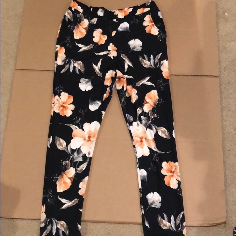 PrettyLittleThing Floral “Dress” Trouser (Thin)